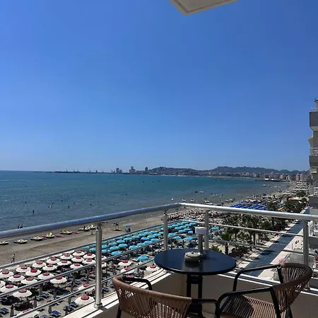 El Adriatik 2 Beachfront Appartement *