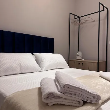El Adriatik 2 Beachfront Appartement